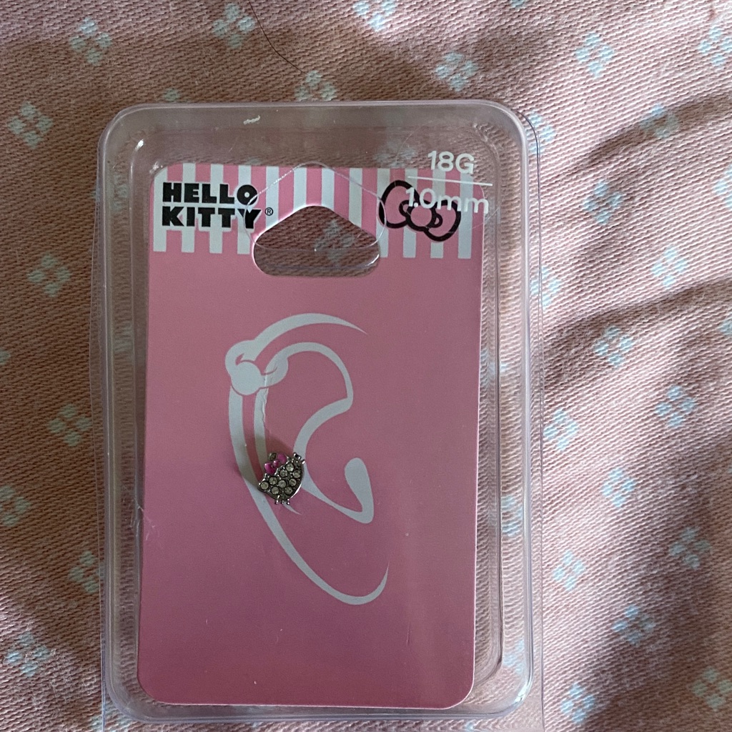Hello Kitty Ear Stud 22$